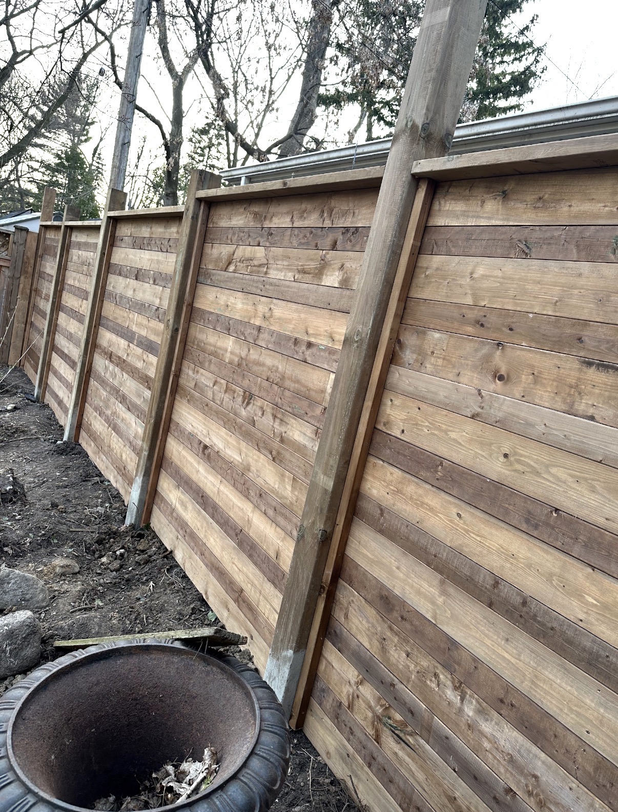 Horizontal fence